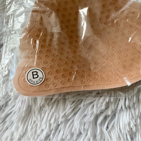 NWT Sticky Bra Backless Strapless Push Up Cleavage Stick On Bra Nude 34B - Picture 5 of 8